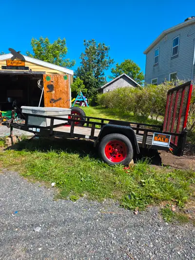 Selling my utility trailer, good condition. Tool box included. You can view at 586 George street, Ne...