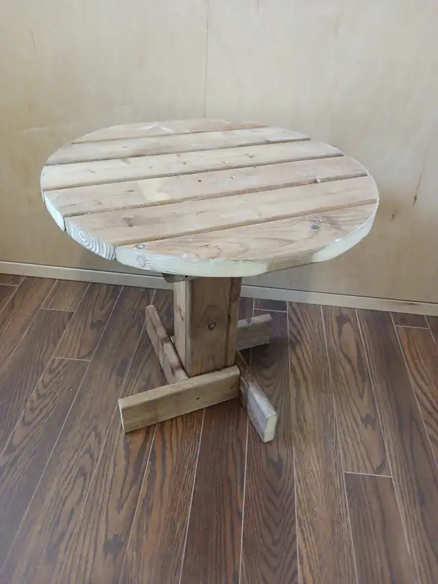 Round Pressure Treated Deck Table in Patio & Garden Furniture in Bedford - Image 2