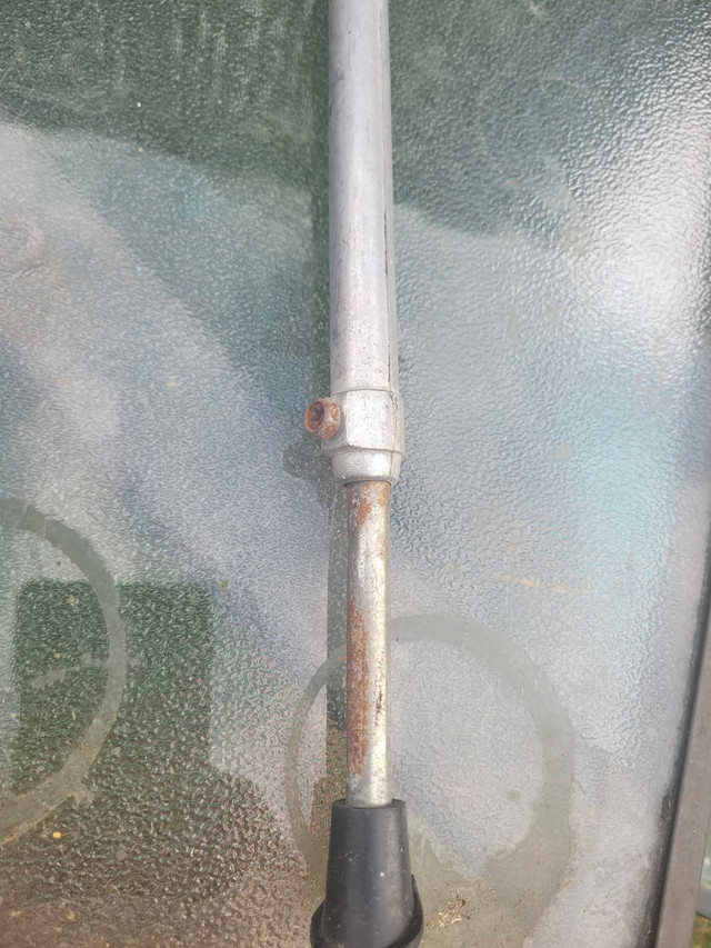 Béquille de vélo dans Châssis et pièces  à Ouest de l’Île - Image 3