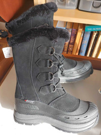 New Baffin boots Chloe W size 9