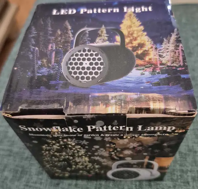 LED Snowflake Pattern Lamp