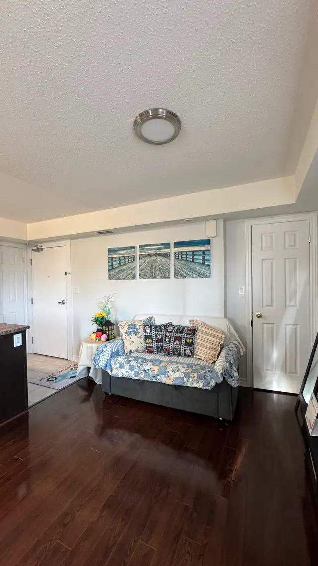 FURNISHED ROOM FOR RENT - Sheppard Ave East and Markham Road in Room Rentals & Roommates in City of Toronto - Image 4