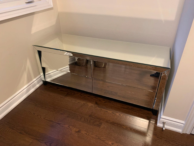 Mirrored Cabinet in Hutches & Display Cabinets in Oakville / Halton Region - Image 2