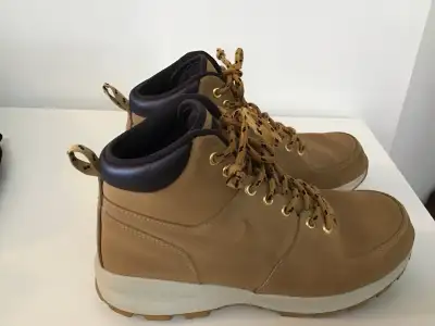 Nike Men’s Manoa Leather Boot (size 8) , View more