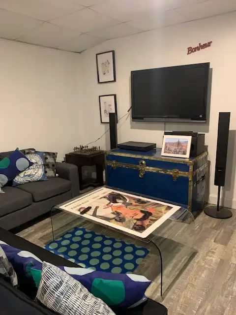Studio for rent in the basement: bright and fully furnished63234605492225121