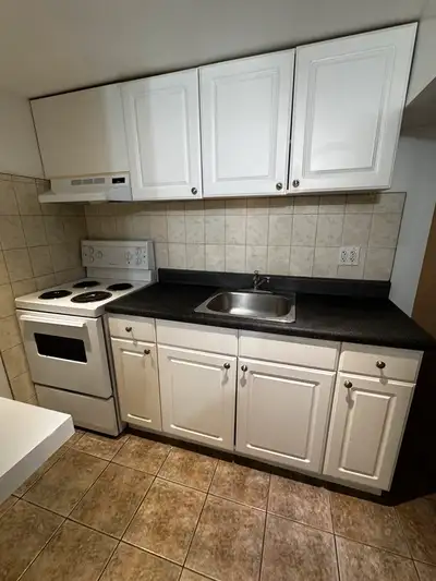 Bachelor Basement Apartment for Rent - All inclusive $1,150