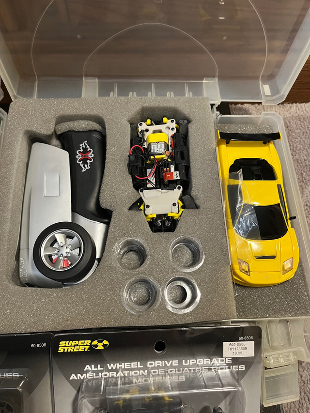 Radio Shack xmods Nissan 350z and HondaAcura  yellow  in Toys & Games in Strathcona County - Image 3