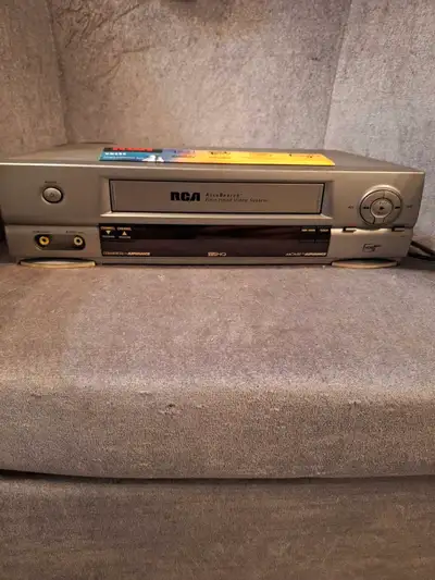 RCA VR555 VCR Plus 4 Head AccuSearch VHS Player Recorder NO Remote
