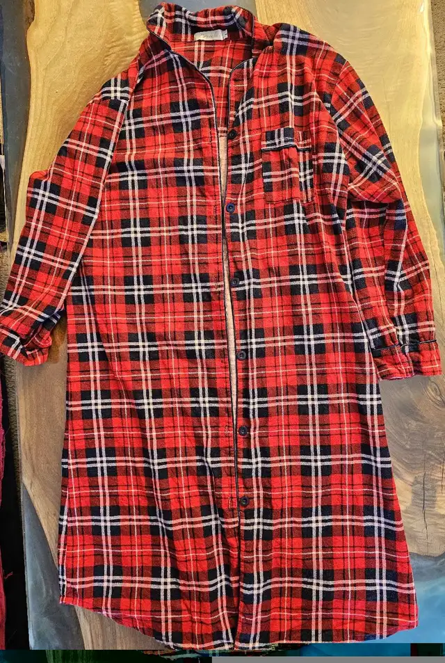 3 skirts size S just 15$ in Women's - Bottoms in City of Toronto - Image 9