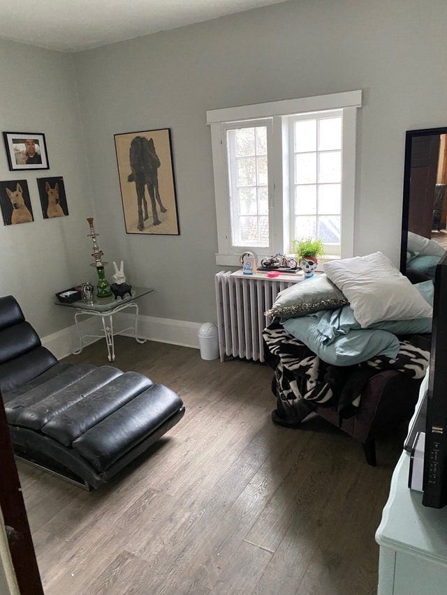 Room for rent Room Rentals & Roommates Mississauga / Peel Region