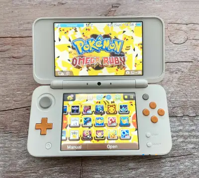 White Orange Nintendo New 2DS XL - 9/10 Condition M0DDED Custom Firmware with 500+ Games on Memory (...