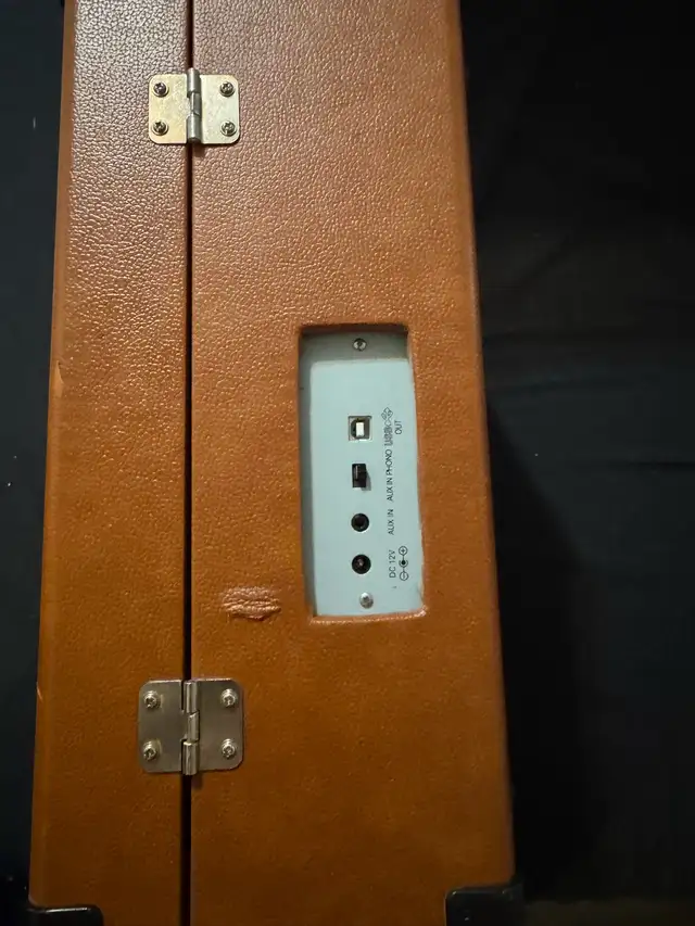Crosley Turntable in Stereo Systems & Home Theatre in Mississauga / Peel Region - Image 5