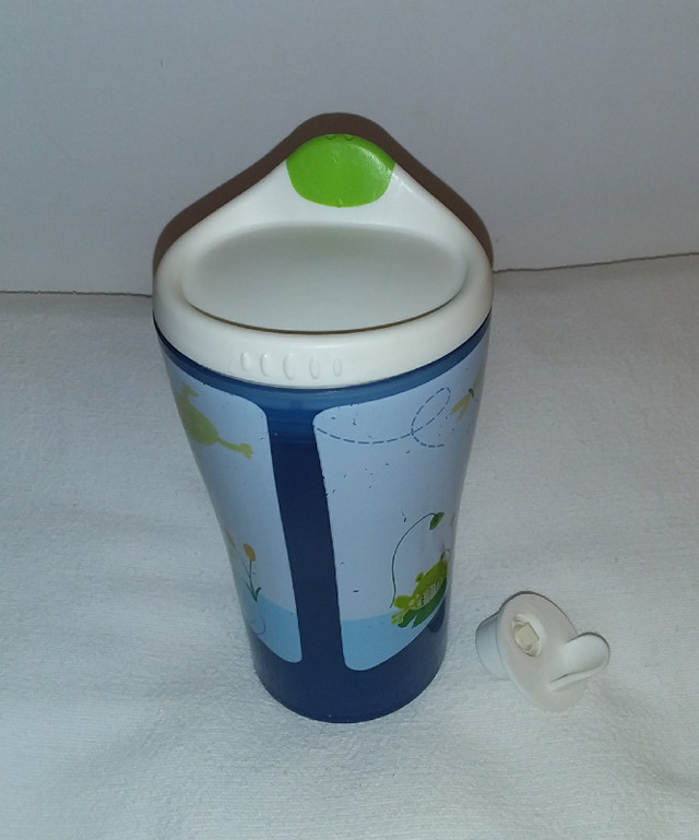 Born Free Toddler 10oz Sippy Cup Trainer No Spill Valve 2013 in Feeding & High Chairs in Truro - Image 2