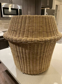 Straw Wicker basket/Hamper mid size basket, Random item storage