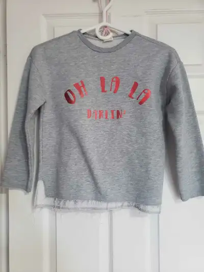 Kids Zara Sweatshirt size 9, View more