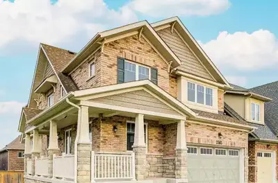 Large 4 Bed 4 bath Home for Rent in Oshawa Near Ontario Tech