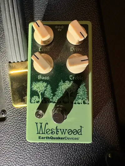 Transparent overdrive, great for low gain applications or to push the front of an amp