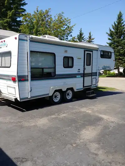 Great camper, ac works great. rubber roof. no leaks, no mice, no mold. easy to tow.