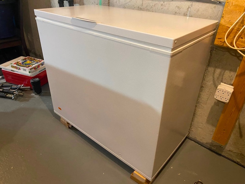 Frigidaire Chest Freezer White 8.7cu.ft Freezers Markham / York