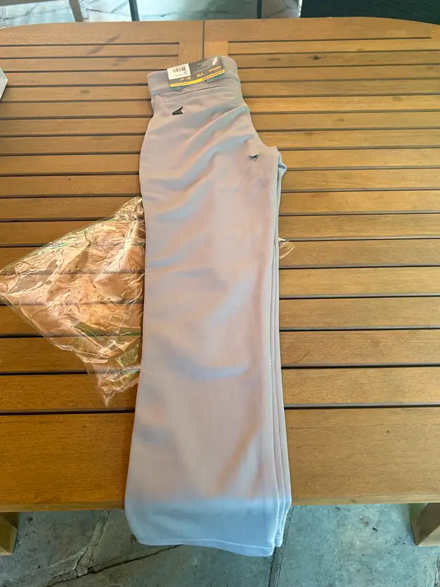 Youth Baseball Pants – New with Tags in Baseball & Softball in Markham / York Region - Image 7