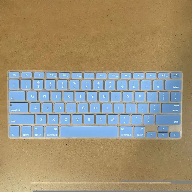 Macbook Keyboard skin cover (new / unused) in Laptop Accessories in Sudbury - Image 3