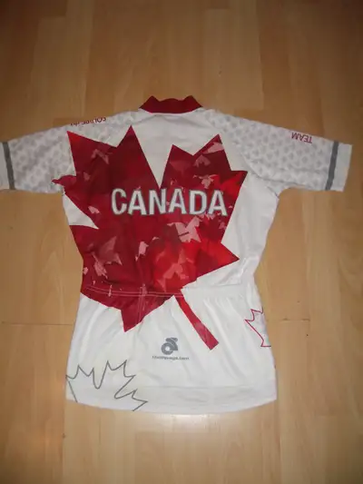 Bike stretchy top Champ-Sys _ full front zipper , made Italy _ size S From Triathlon Canada Team htt...