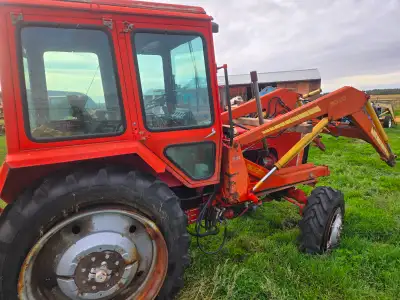 Belarus 562 4wd with loader not running motor bad rest all there great parts tractor can sell loader...