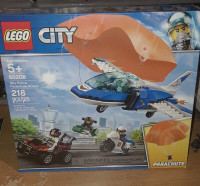 Lego CITY 60208 Sky Police parachute arrest