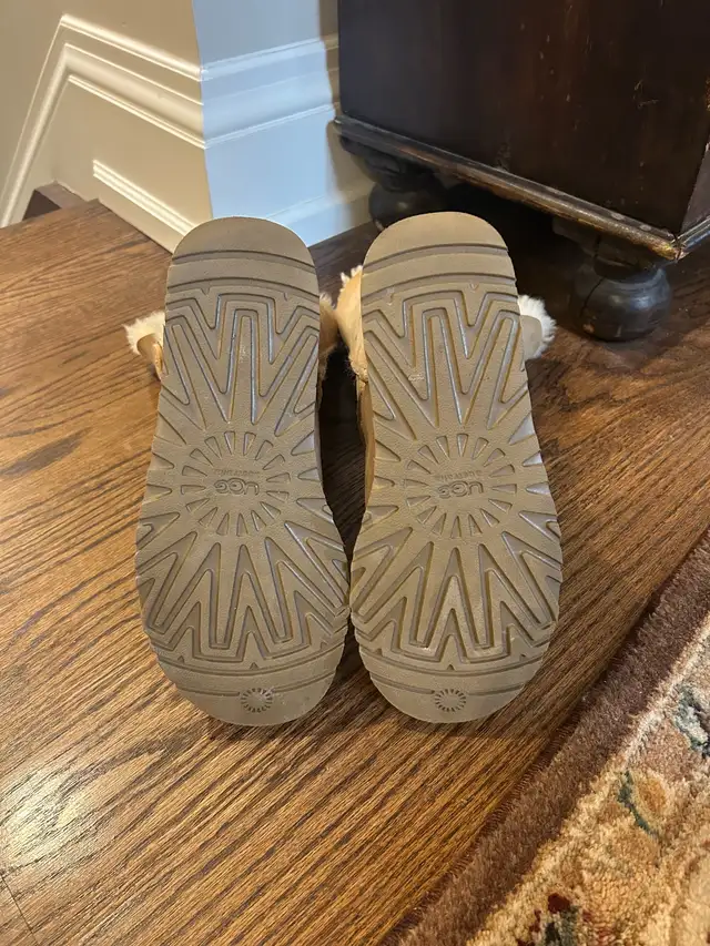 UGG Bailey Button Triplet Boots in Women's - Shoes in Markham / York Region - Image 4