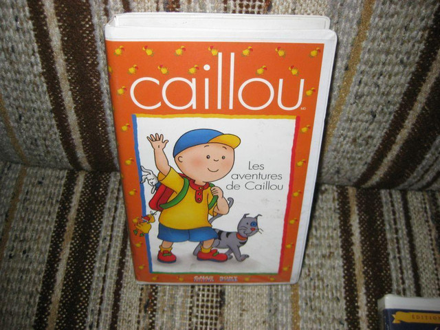 VHS CAILLOU, PINOCCHIO WALT DISNEY, TELETUBBIES, GUERRE, AUDIO dans CD, DVD et Blu-ray  à Laval/Rive Nord - Image 2