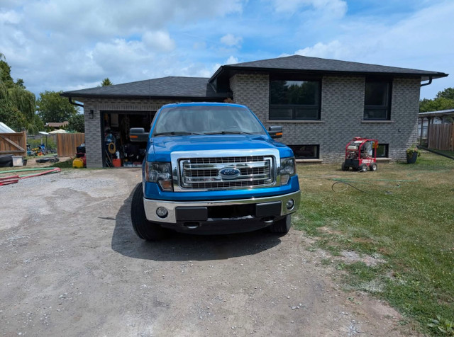 2014 F150 5.0L V8 supercab XLT in Cars & Trucks in Kawartha Lakes - Image 2