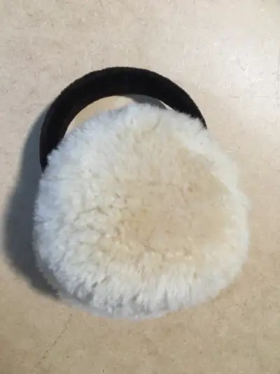 Mouton sheepskin ear muffs