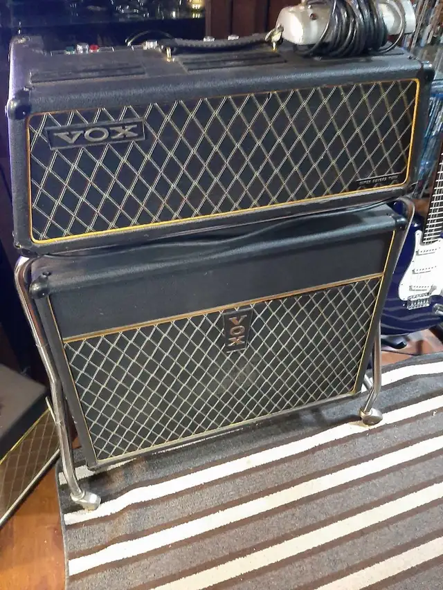 vintage Vox Buckingham guitar amplifier  in Amps & Pedals in Strathcona County - Image 2