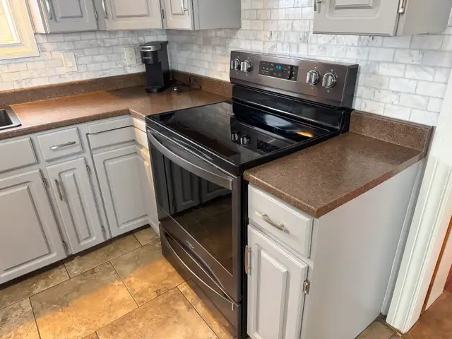 4 Beds 2 Baths - House in Long Term Rentals in Charlottetown - Image 4