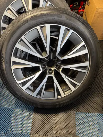 Michelin Latitude X-Ice 275/45R20. Bolt pattern is 5x108mm(5x4.25”). The rims are off a 2023 Volvo X...