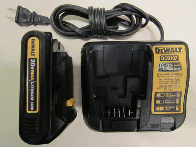 DEWALT lithium-ion batteries and chargers, downtown location  in Power Tools in City of Toronto - Image 2