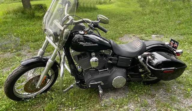 2007 Harley Davidson Street Bob in Street, Cruisers & Choppers in Ottawa - Image 8