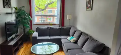 Fully-furnished 2-bedroom flat near metro Cremazie for Aug/Sept