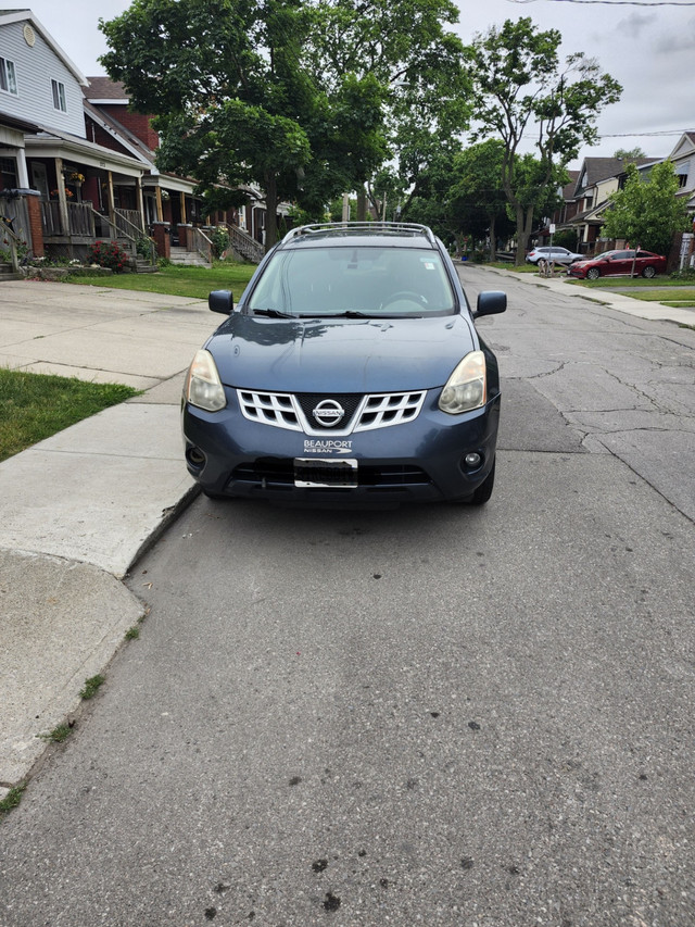 2013 Nissan Rogue in Cars & Trucks in Hamilton - Image 2