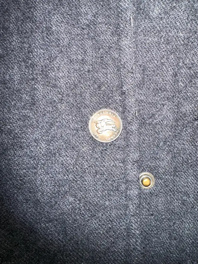 Ladies authentic vintage  Burberry jacket in Women's - Tops & Outerwear in Mississauga / Peel Region - Image 7