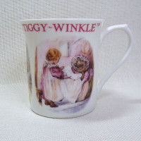 World of Beatrix Potter MRS TIGGY WINKLE Mug F Warne 2004 Queens