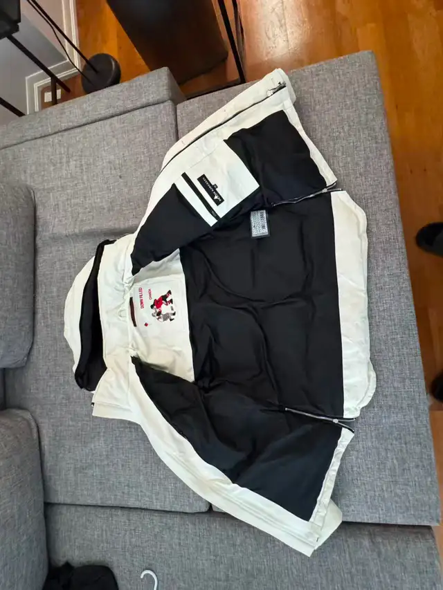 Moose Knuckles down puffer jacket ice in Men's in City of Toronto - Image 7