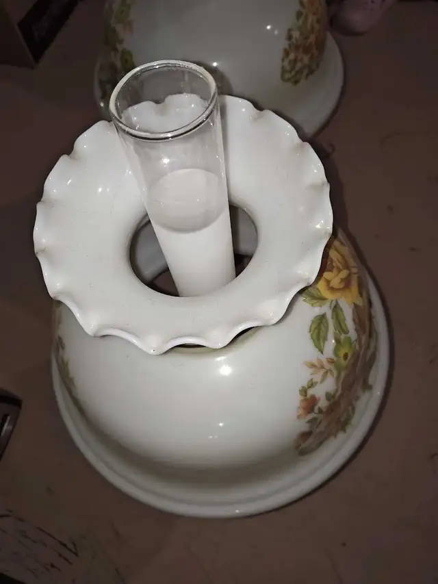 Vintage lamps - set of 2 in Indoor Lighting & Fans in Kitchener / Waterloo - Image 3