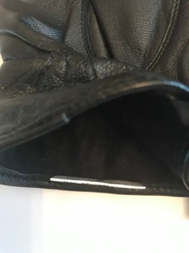 Lady’s  New Leather Gloves in Women's - Tops & Outerwear in Mississauga / Peel Region - Image 4