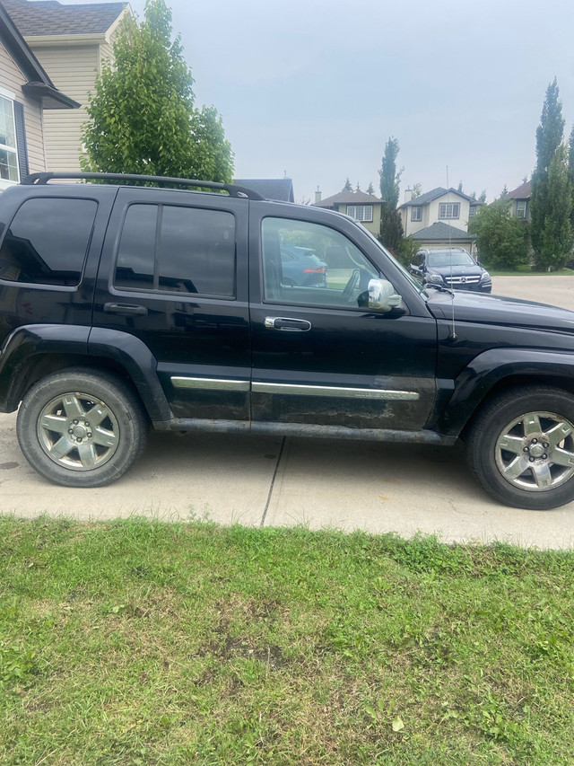  Jeep liberty in Cars & Trucks in Calgary