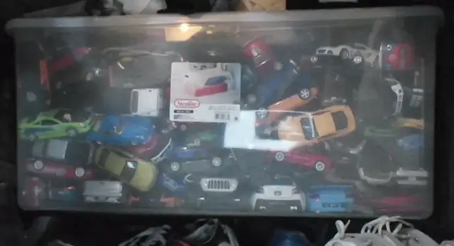 Approximately 200+ lot of toy cars (1:32, 1:64, 1:24, and 1:18)
