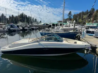 This exceptionally clean Sea Ray Select is powered by the upgraded 350 MerCruiser Mag with only 219...
