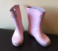 Hunter rain boots pink, Size 8