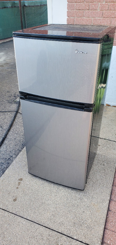 Master Chef 4cu ft Stainless Steel look mini fridge in Refrigerators in City of Toronto