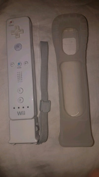 NINTENDO WII REMOTE WITH MOTION PLUS ADAPTER & SILICONE SKIN 
